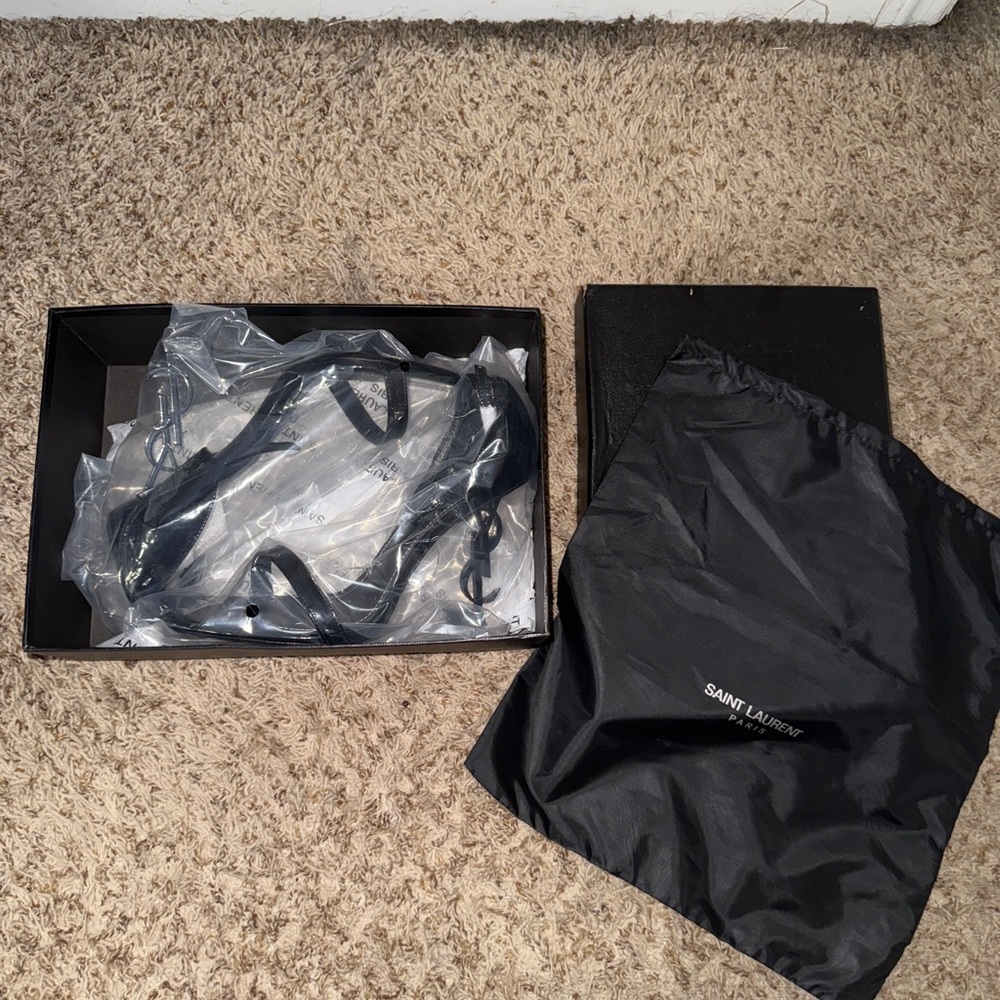 Brand new/Never worn - Picture 5 of 8